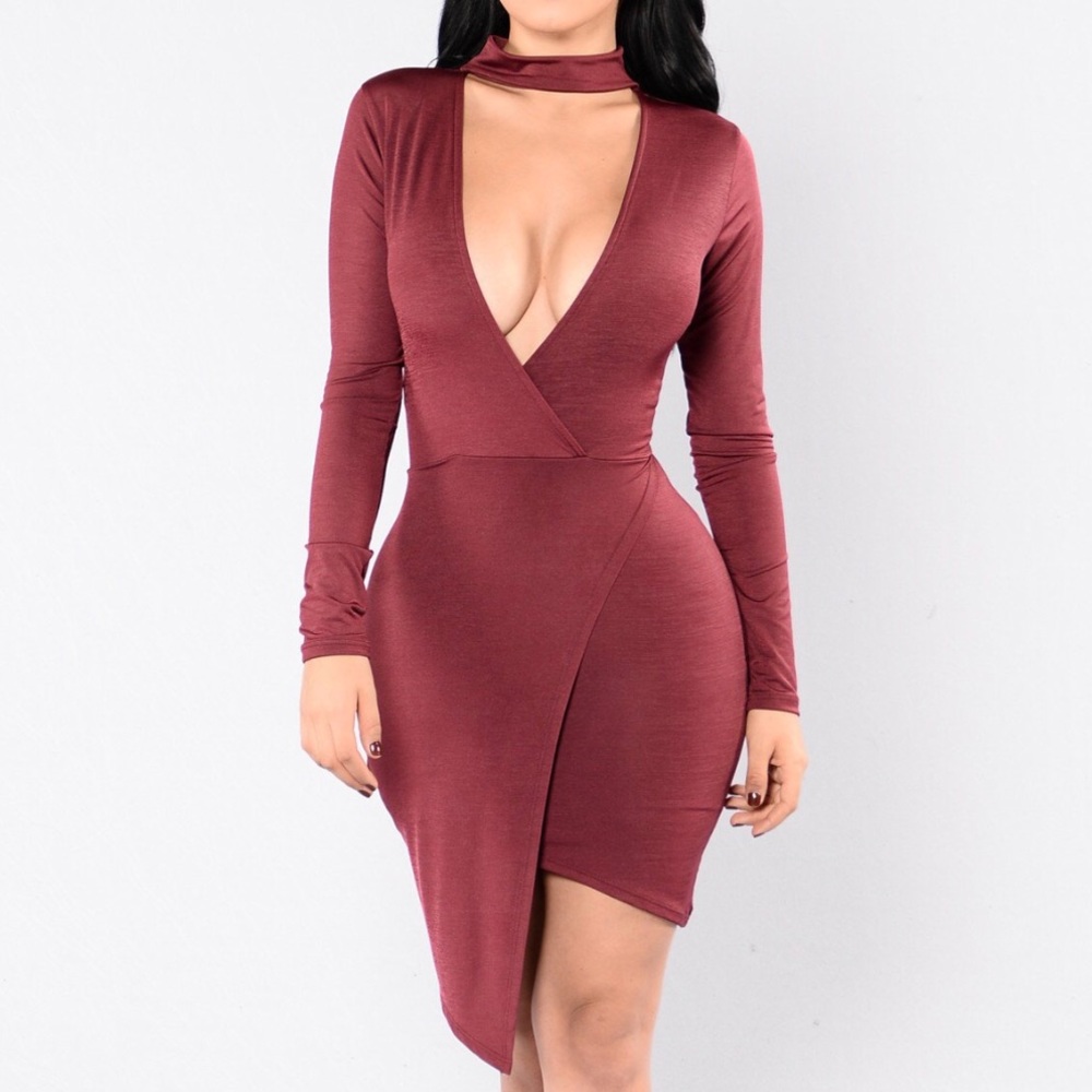 🆕 Fashion Nova Long Sleeve Deep V Dress